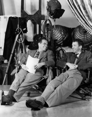 Frank Capra & Jimmy Stewart = just chillin'. On some set or another (I think...of 'It's A Wonderful Life', but could be 'Mr. Smith'). An amazing partnership.